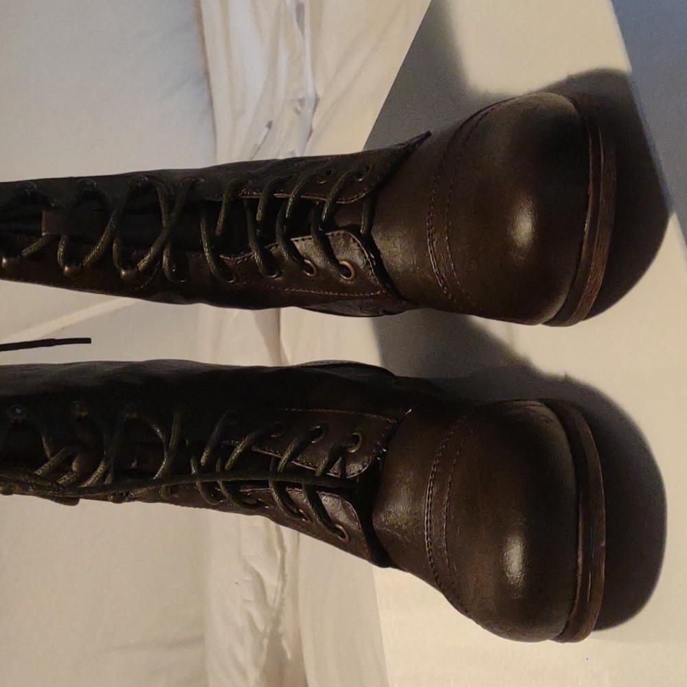Steve Madden boots with lace